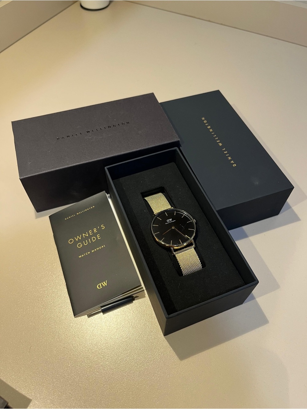 Daniel Wellington watch - Picture 2 of 3